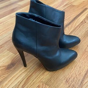 Boutique 9 black ankle booties
